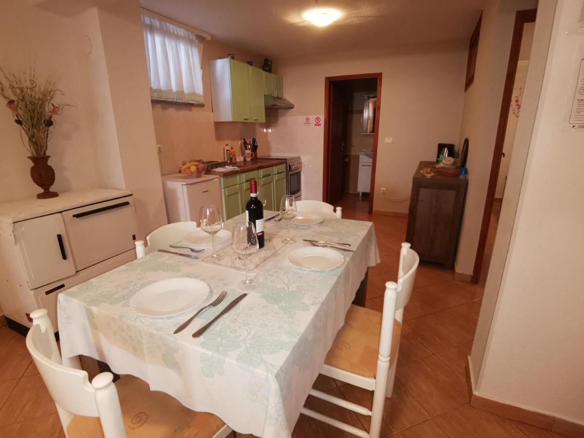 Apartmani Berber Babici Exterior foto