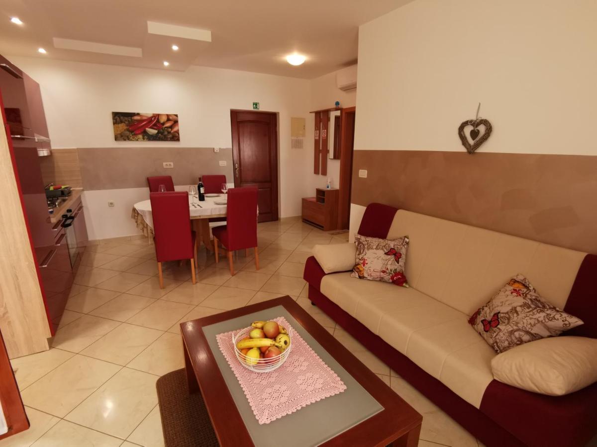 Apartmani Berber Babici Exterior foto